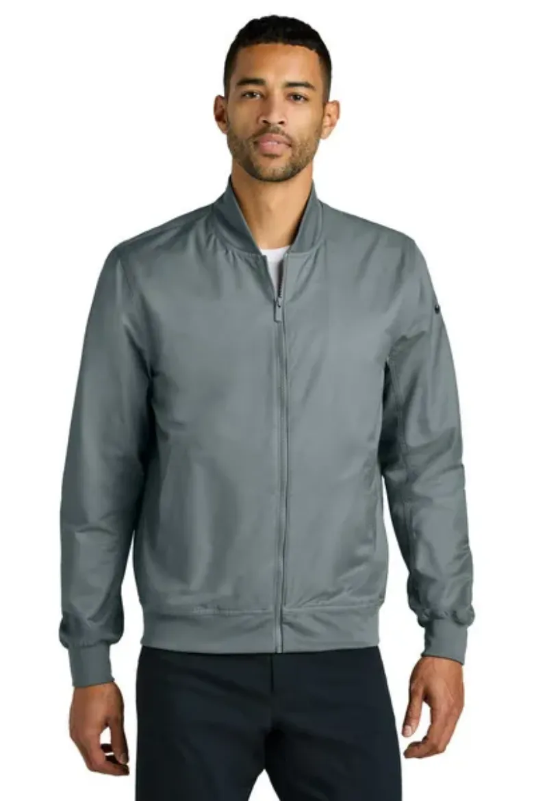 NKFQ4759_coolgrey_model_front.jpg